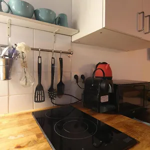 charming-studio-centre-ville-de-lyon.hotels-rhonealpes.com/